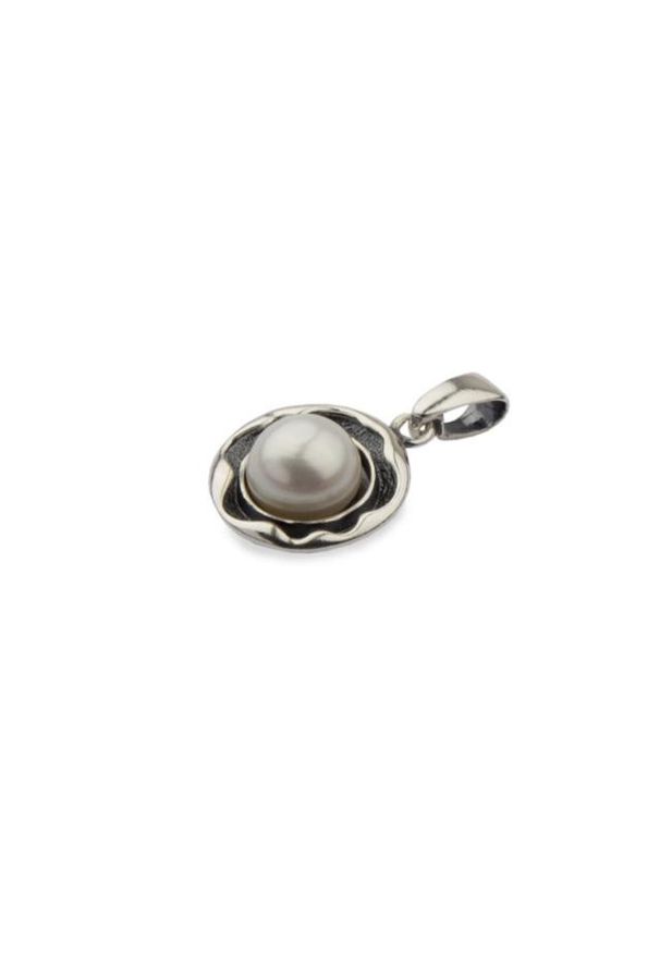 Polcarat Design - Wisiorek srebrny W 1852 Perła. Materiał: srebrne. Kolor: srebrny. Wzór: aplikacja. Kamień szlachetny: perła