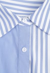 Born2be - Niebieska Asymetryczna Koszula z Materiałowym Paskiem z Klamrą Vodeis. Kolor: niebieski. Materiał: materiał #2