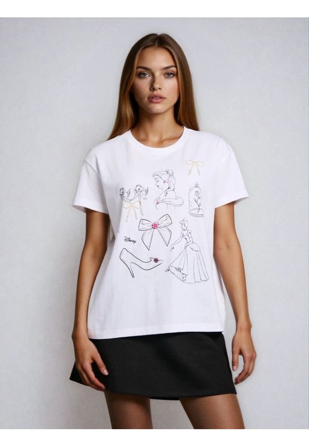 Sinsay - Bawełniana koszulka z nadrukiem Cinderella - biały. Kolor: biały. Materiał: bawełna. Wzór: nadruk