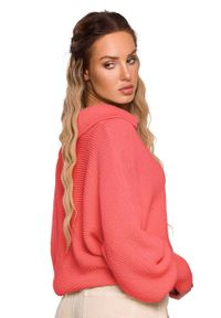 MOE - Luźny sweter z dekoltem V i kołnierzykiem brzoskwiniowy. Kolor: pomarańczowy. Materiał: jeans. Styl: elegancki #3