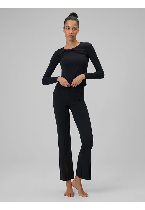 4f - 4F Longsleeve do jogi slim szybkoschnący damski - czarny M. Kolor: czarny. Materiał: skóra, materiał. Długość rękawa: długi rękaw. Sport: joga i pilates