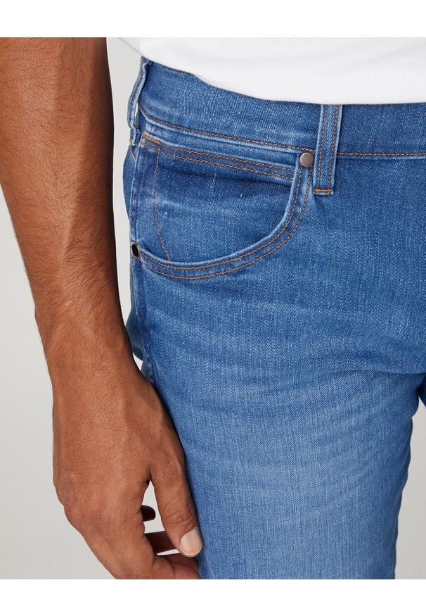 Wrangler - WRANGLER COLTON SHORTS MĘSKIE SZORTY SPODENKI BLUE VORTEX W16CXPZ35 112330744