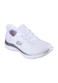 skechers - Buty do chodzenia damskie Skechers Slips-ins Vegan. Kolor: biały. Materiał: materiał, syntetyk. Szerokość cholewki: normalna. Sport: turystyka piesza
