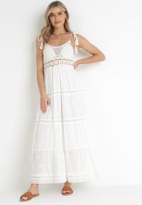 Born2be - Biała Sukienka Maxi z Szydełkową Górą i Haftem Serdrei. Kolor: biały. Materiał: koronka, tkanina. Długość rękawa: na ramiączkach. Wzór: haft. Sezon: wiosna, lato. Typ sukienki: rozkloszowane. Długość: maxi #5