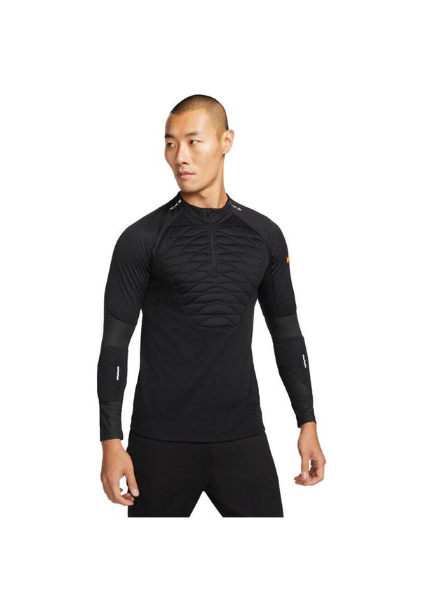 Bluza sportowa męska Nike Techfit Strike Drill Top Winter Warrior. Kolor: czarny. Technologia: Techfit (Adidas)