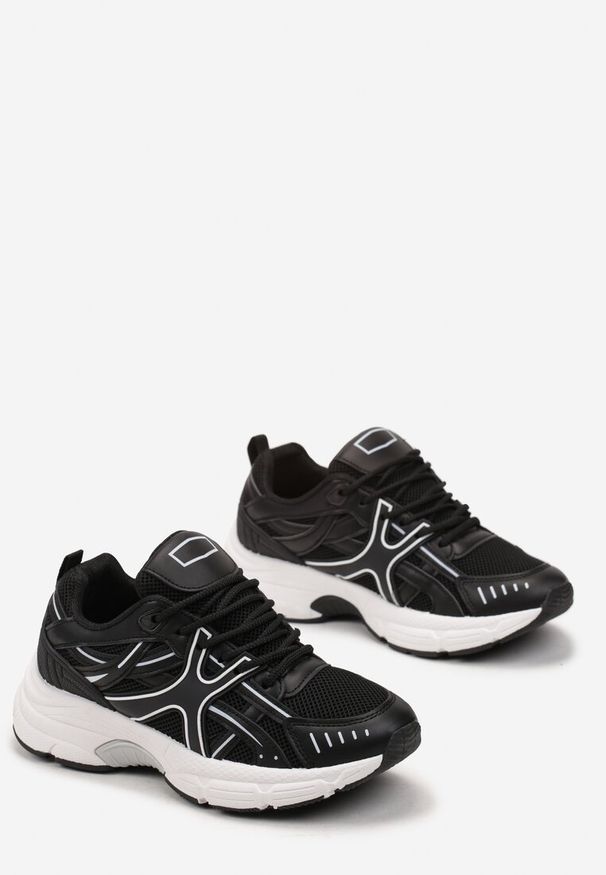 Renee - Czarne Sneakersy na Grubej Podeszwie z Wstawkami Debuga. Kolor: czarny
