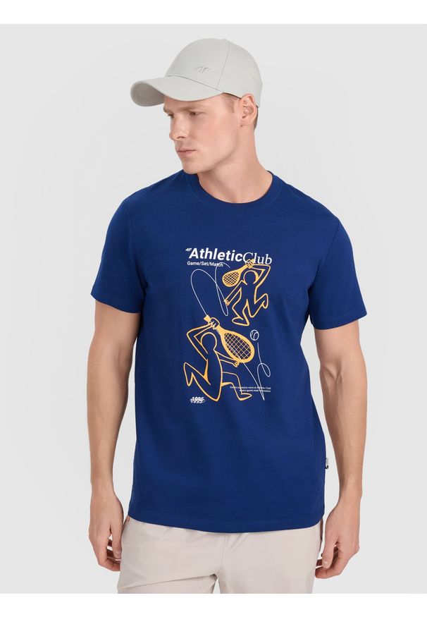 4f - 4F T-shirt regular z nadrukiem męski - granatowy S. Okazja: na co dzień. Kolor: niebieski. Materiał: jersey, materiał, bawełna. Długość rękawa: krótki rękaw. Długość: krótkie. Wzór: nadruk. Styl: sportowy, klasyczny, casual