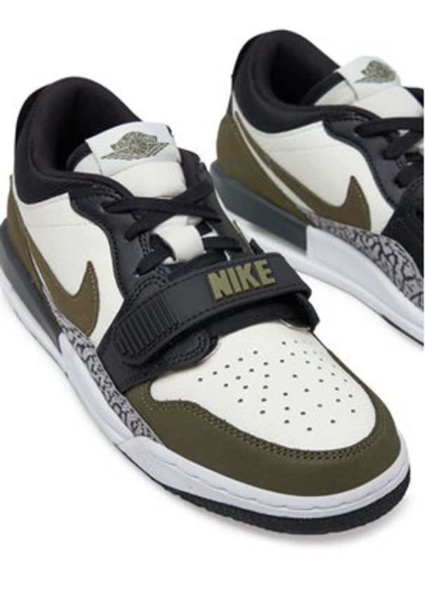 Nike Sneakersy Air Jordan Legacy 312 Low (GS) CD9054 Zielony. Kolor: zielony. Materiał: skóra. Model: Nike Air Jordan