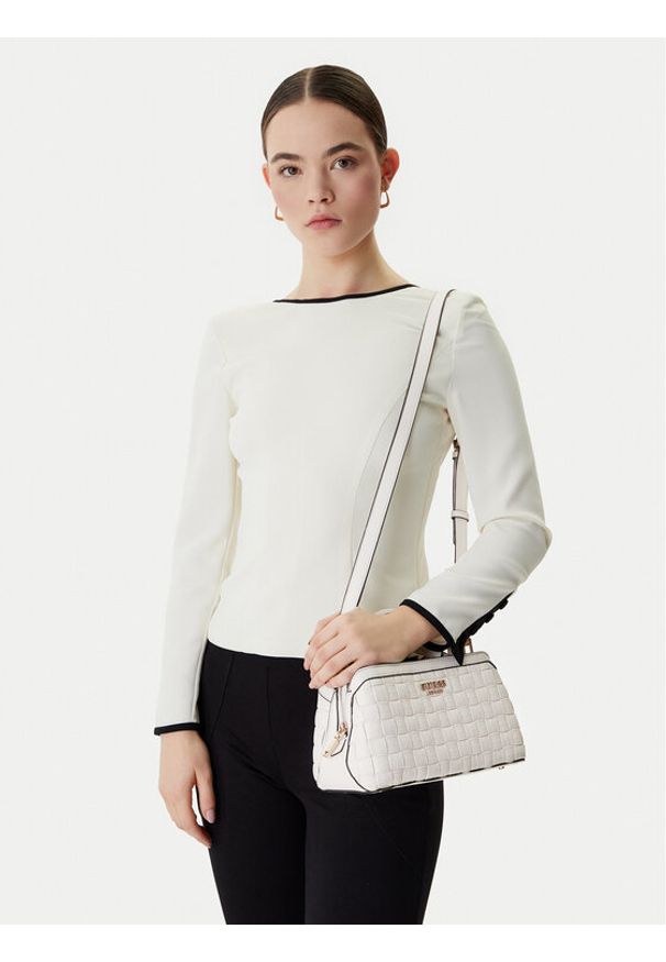 Guess Torebka 180679 Beżowy. Kolor: beżowy. Materiał: skórzane