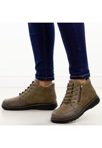 POTOCKI - Khaki botki damskie Potocki 90347. Okazja: na co dzień. Nosek buta: okrągły. Kolor: brązowy. Materiał: skóra. Szerokość cholewki: normalna. Sezon: zima, jesień. Styl: klasyczny, casual, elegancki
