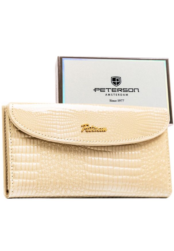 Poziomy, beżowy portfel damski ze skóry ekologicznej z tłoczeniem na wzór skóry krokodyla - Peterson. Kolor: beżowy. Materiał: skóra ekologiczna. Wzór: aplikacja