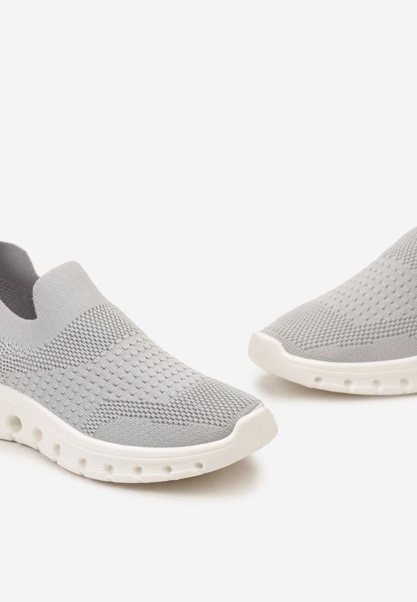 Born2be - Szare Buty Sportowe ze Skarpetkową Cholewką do Kostki Eirona. Kolor: szary. Szerokość cholewki: normalna