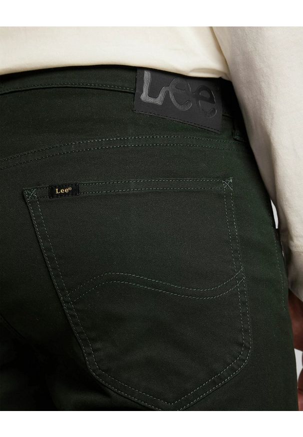 Lee - LEE DAREN ZIP FLY MĘSKIE SPODNIE JEANSOWE KELP L707AWIN 112322236