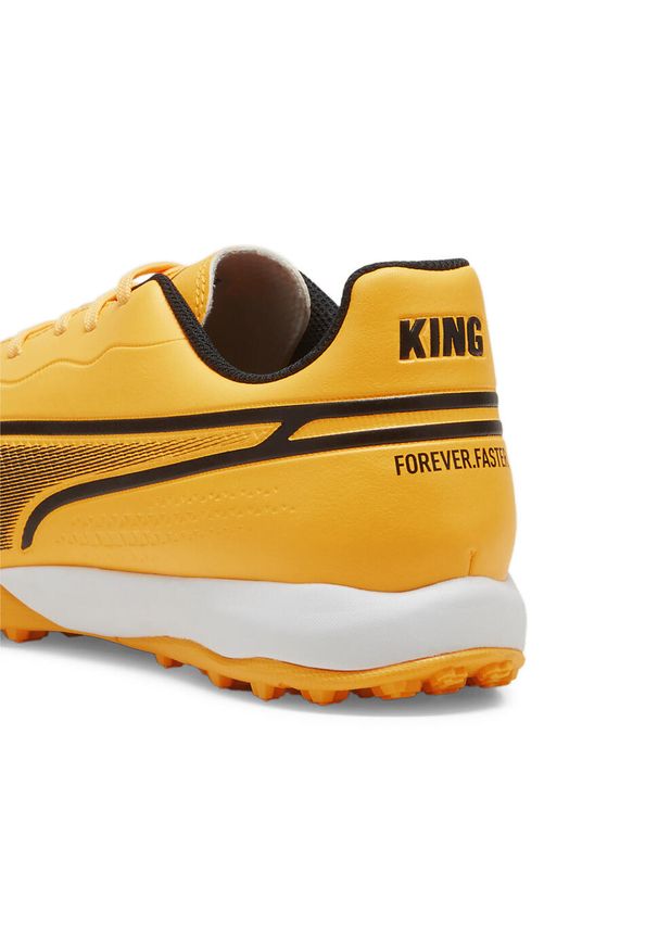 Puma - Buty piłkarskie męskie PUMA King Match Tt. Kolor: wielokolorowy, różowy, czarny. Materiał: materiał, syntetyk. Sport: piłka nożna