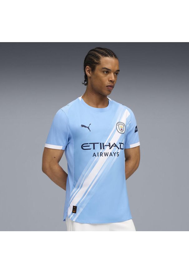 Puma - Męska autentyczna koszulka domowa Manchester City 25/26 PUMA. Kolor: niebieski, wielokolorowy, biały. Wzór: aplikacja, paski. Sport: piłka nożna