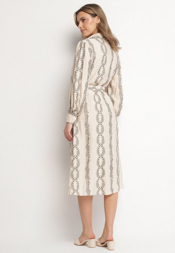 Born2be - Beżowa Koszulowa Sukienka z Wiskozy z Wiązanym Paskiem Zdobiona Haftem Rallisia. Okazja: na co dzień. Kolor: beżowy. Materiał: wiskoza. Wzór: aplikacja, haft. Typ sukienki: koszulowe. Styl: casual, elegancki, klasyczny