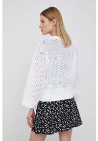 Armani Exchange sweter damski kolor biały. Kolor: biały. Materiał: dzianina. Długość rękawa: długi rękaw. Długość: długie