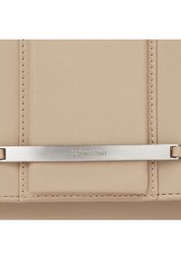 Calvin Klein Torebka Bar Hardware Shoulder Bag K60K611045 Beżowy. Kolor: beżowy. Materiał: skórzane #4
