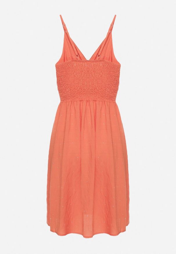 Born2be - Czerwona Wiskozowa Sukienka z Kopertowym Dekoltem Arileme. Kolor: czerwony. Materiał: wiskoza. Długość rękawa: na ramiączkach. Typ sukienki: kopertowe. Styl: klasyczny, elegancki, wizytowy