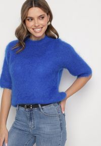 Born2be - Niebieski Moherowy Sweter o Kroju Nietoperza z Rękawami 3/4 Eleanira. Okazja: na co dzień. Kolor: niebieski. Materiał: moher. Wzór: ze splotem, aplikacja. Sezon: jesień, zima. Styl: klasyczny, casual, elegancki #4