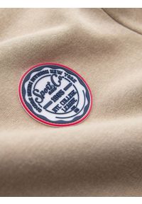 Ombre Clothing - Nierozpinana dresowa bluza męska z naszywką w stylu college – piaskowa V3. Okazja: na uczelnię, na co dzień. Materiał: dresówka. Wzór: aplikacja. Styl: sportowy, casual, elegancki #4