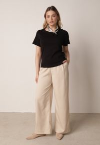 Born2be - Czarny Bawełniany T-shirt z Satynową Apaszką Cloud. Okazja: do pracy, na co dzień. Kolor: czarny. Materiał: bawełna, satyna. Styl: elegancki, casual #5