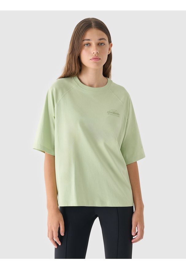 4f - T-shirt oversize z nadrukiem damski - oliwkowy/khaki. Okazja: na co dzień. Kolor: brązowy, wielokolorowy, oliwkowy. Materiał: jersey, dzianina, bawełna. Długość rękawa: krótki rękaw. Długość: krótkie. Wzór: nadruk. Styl: sportowy, casual, klasyczny