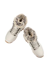 Białe Botki Rieker Ocieplane Obuwie Damskie. Kolor: biały. Materiał: futro, skóra, syntetyk. Wzór: aplikacja. Sezon: zima #8