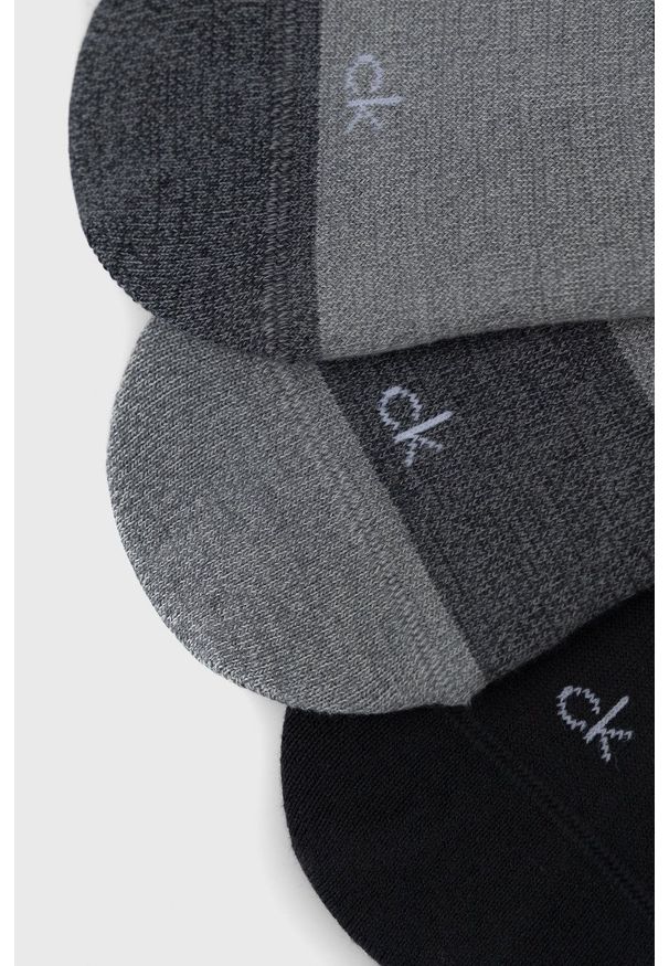 Calvin Klein Skarpetki (3-pack) kolor szary. Kolor: szary. Materiał: bawełna