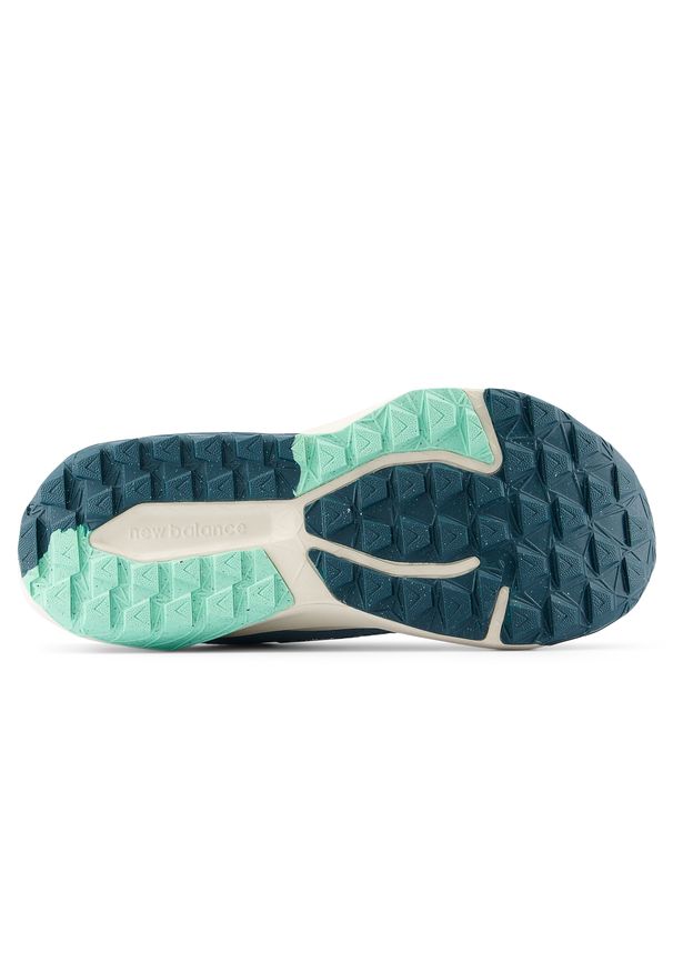 Buty damskie New Balance DynaSoft Nitrel v6 WNTR6XM – niebieskie. Kolor: niebieski. Materiał: materiał, syntetyk. Szerokość cholewki: normalna. Sport: fitness, bieganie