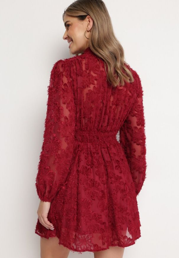 Born2be - Bordowa Rozkloszowana Sukienka Koronkowa Mini Alatalo. Kolor: czerwony. Materiał: koronka. Długość: mini