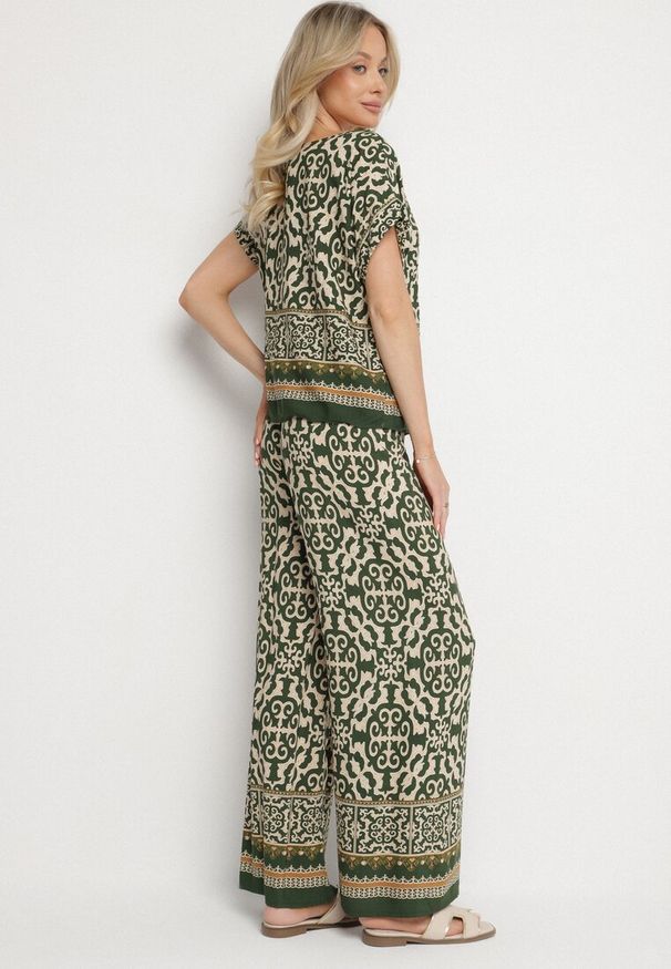 Born2be - Ciemnozielony Komplet Bawełniany w Ornamentalny Wzór Spodnie i Bluzka Nanirienna. Kolor: zielony. Materiał: bawełna