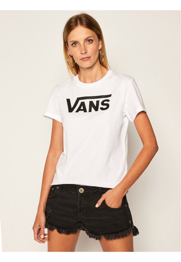 Vans T-Shirt Wm Flying V Crew Tee VN0A3UP4 Biały Regular Fit. Kolor: biały. Materiał: bawełna