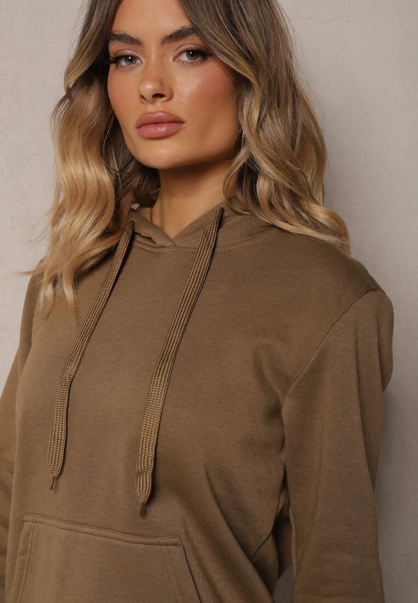 Renee - Ciemnozielona Bluza z Kapturem Corbetes. Typ kołnierza: kaptur. Kolor: zielony. Materiał: dresówka, polar, tkanina, prążkowany. Długość rękawa: długi rękaw. Długość: długie. Wzór: gładki, jednolity