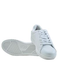 Buty do chodzenia damskie Fila Crosscourt. Kolor: biały. Sport: turystyka piesza