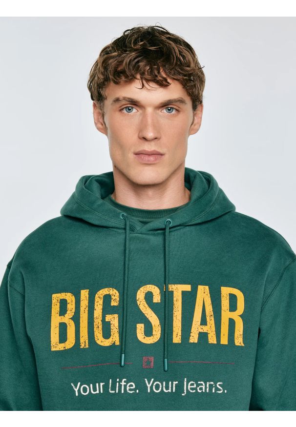 Big-Star - Bluza męska z kapturem z logo BIG STAR zielona Ashlyno 304. Typ kołnierza: kaptur. Kolor: zielony. Materiał: jeans, dzianina, materiał, skóra