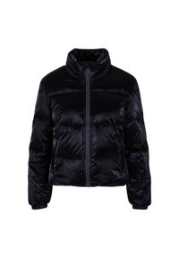 Damska kurtka ze skóry rekina Urban Classics. Kolor: czarny. Materiał: skóra