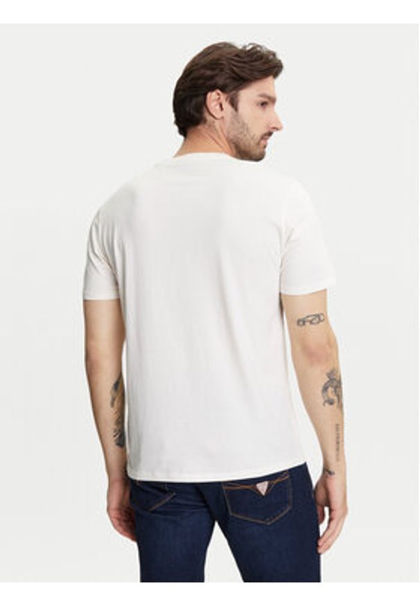 Guess T-Shirt M5YI38 KBW41 Écru Regular Fit. Materiał: bawełna
