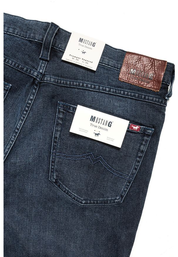 Mustang - MUSTANG TRAMPER TAPERED MĘSKIE SPODNIE JEANSOWE JEANSY DENIM BLUE 1012066 5000 882