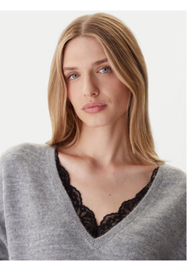 only - ONLY Sweter Manifesta 15329229 Szary Regular Fit. Kolor: szary. Materiał: syntetyk