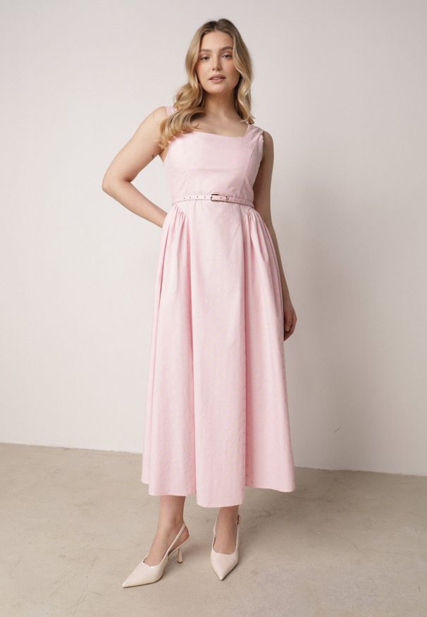 Born2be - Różowa Bawełniano-Wiskozowa Sukienka Retro w Groszki o Rozkloszowanym Kroju Eviphaia. Okazja: na co dzień. Typ kołnierza: dekolt kwadratowy. Kolor: różowy. Wzór: grochy. Typ sukienki: rozkloszowane, proste. Materiał: wiskoza, bawełna. Długość rękawa: bez rękawów. Sezon: lato. Styl: retro