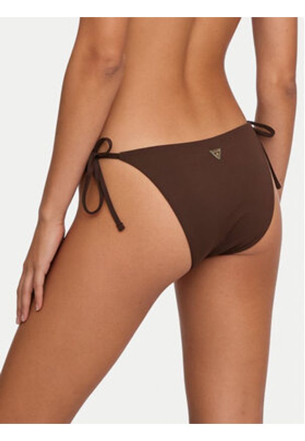 Guess Dół od bikini E6GO21 MC040 Brązowy. Kolor: brązowy. Materiał: syntetyk