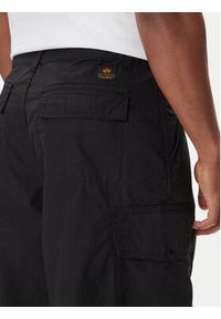 Alpha Industries Spodnie materiałowe 258200 Czarny Loose Fit. Kolor: czarny. Materiał: bawełna