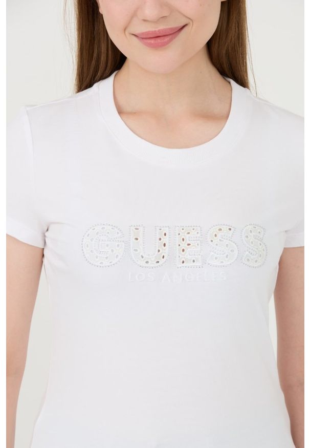 Guess - GUESS Biały t-shirt Sangallo Tee. Kolor: biały
