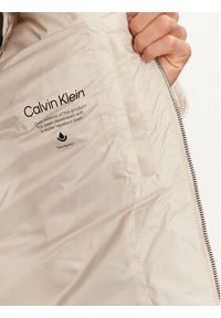 Calvin Klein Kurtka zimowa K10K113476 Beżowy Regular Fit. Kolor: beżowy. Materiał: syntetyk. Sezon: zima #3
