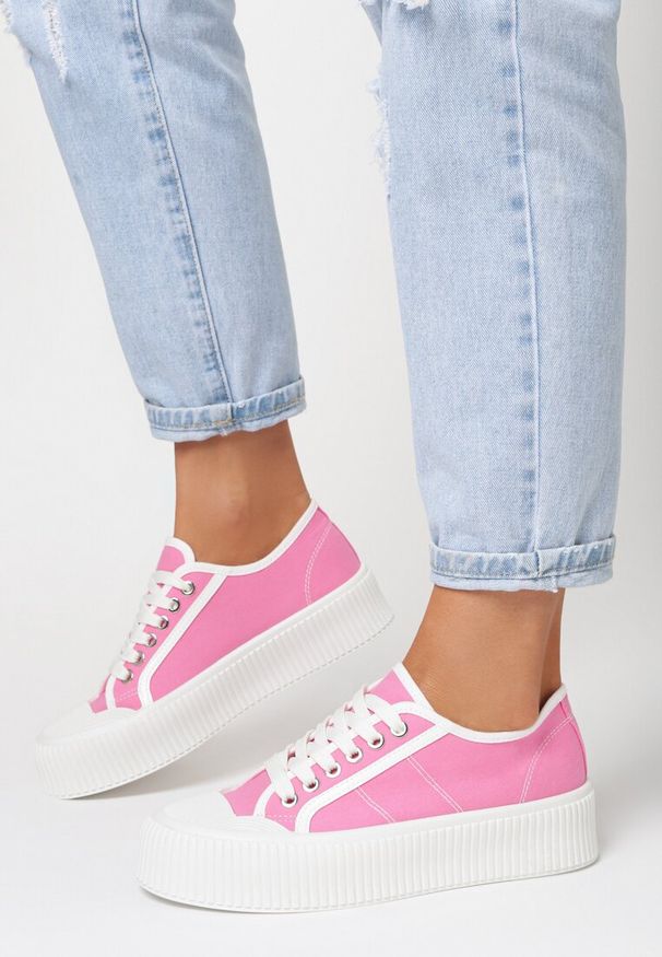 Born2be - Różowe Trampki Phaenadina. Okazja: na co dzień. Wysokość cholewki: przed kostkę. Kolor: różowy. Materiał: materiał, guma, jeans. Szerokość cholewki: normalna. Wzór: aplikacja. Obcas: na platformie. Styl: casual