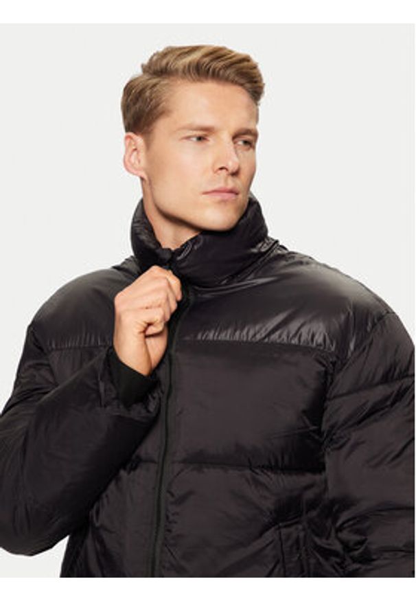 Lindbergh Kurtka zimowa 30-303051 Czarny Relaxed Fit. Kolor: czarny. Materiał: syntetyk. Sezon: zima