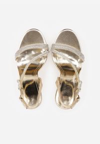 Born2be - Złote Szpilki Sandały Ozdobione Cyrkoniami i Transparentnymi Paskami Vikialie. Zapięcie: pasek. Kolor: złoty. Wzór: aplikacja. Obcas: na szpilce. Styl: elegancki, klasyczny #7