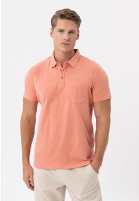 Volcano - Koszulka polo O-CHILI. Typ kołnierza: polo. Materiał: dzianina, tkanina, materiał, prążkowany, bawełna, skóra. Długość rękawa: krótki rękaw. Długość: krótkie. Wzór: melanż. Styl: klasyczny #1