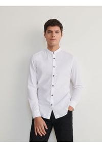 Reserved - Koszula super slim fit ze stójką - biały. Typ kołnierza: kołnierzyk stójkowy. Kolor: biały. Materiał: tkanina, bawełna